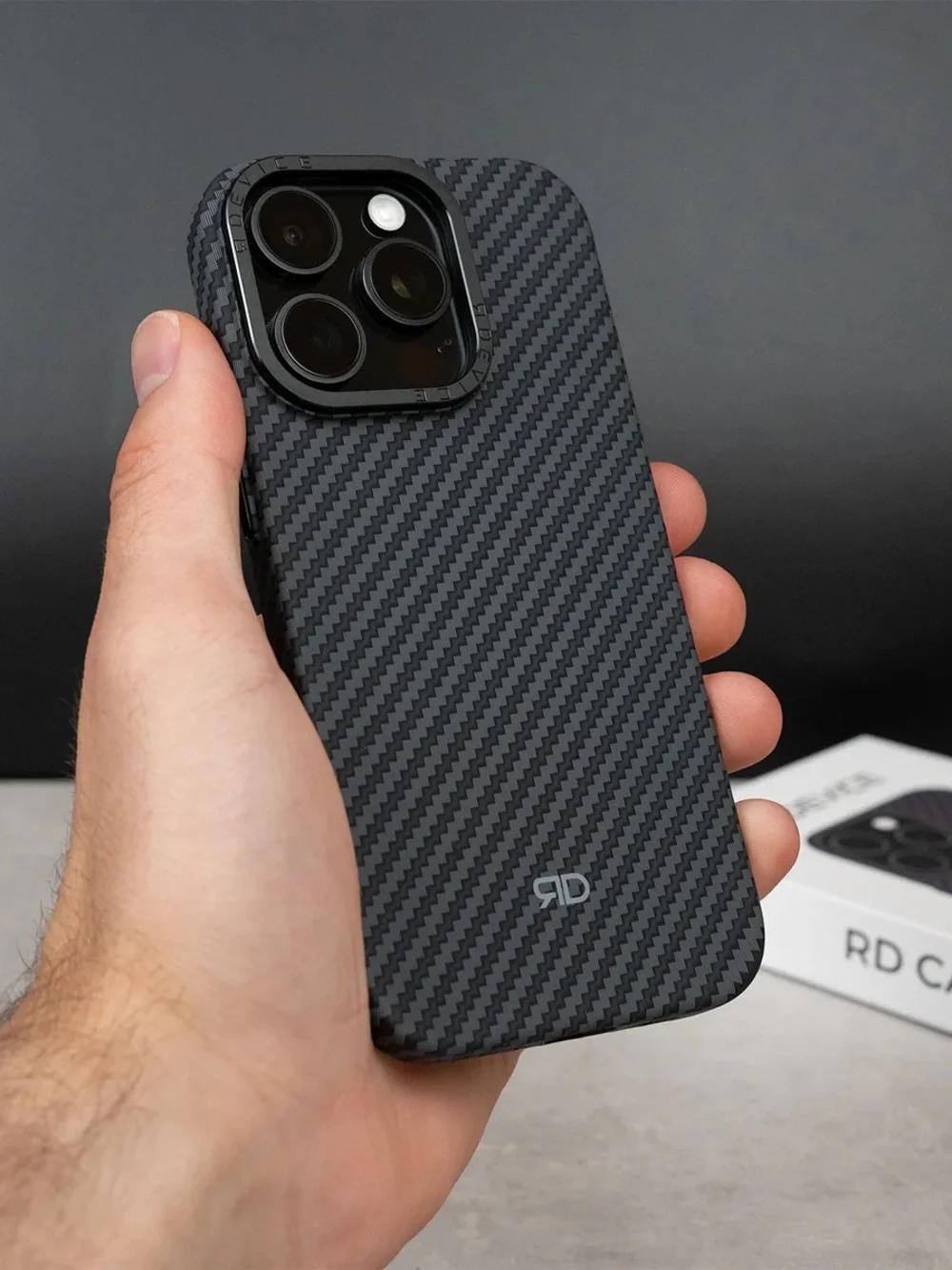 17 Pro Max iPhone Case Carbon Diver